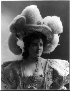 Lillian Russell, 1861-1922, bust portrait, facing right, wearing plumed hat LCCN2005687508