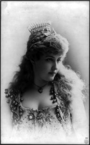 Lillian Russell, 1861-1922, full-length portrait, standing, facing left LCCN2005685777