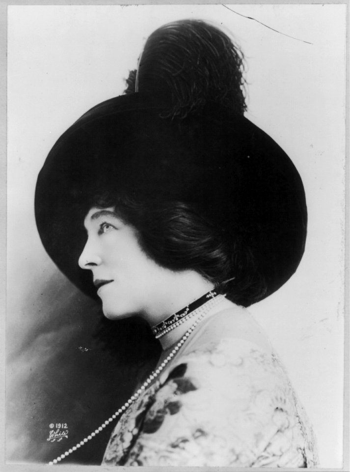 Lillie Langtry, 1853-1929 LCCN2002699909