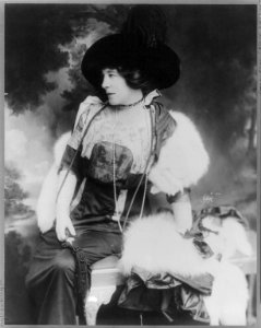 Lillie Langtry, 1853-1929 LCCN2004665719