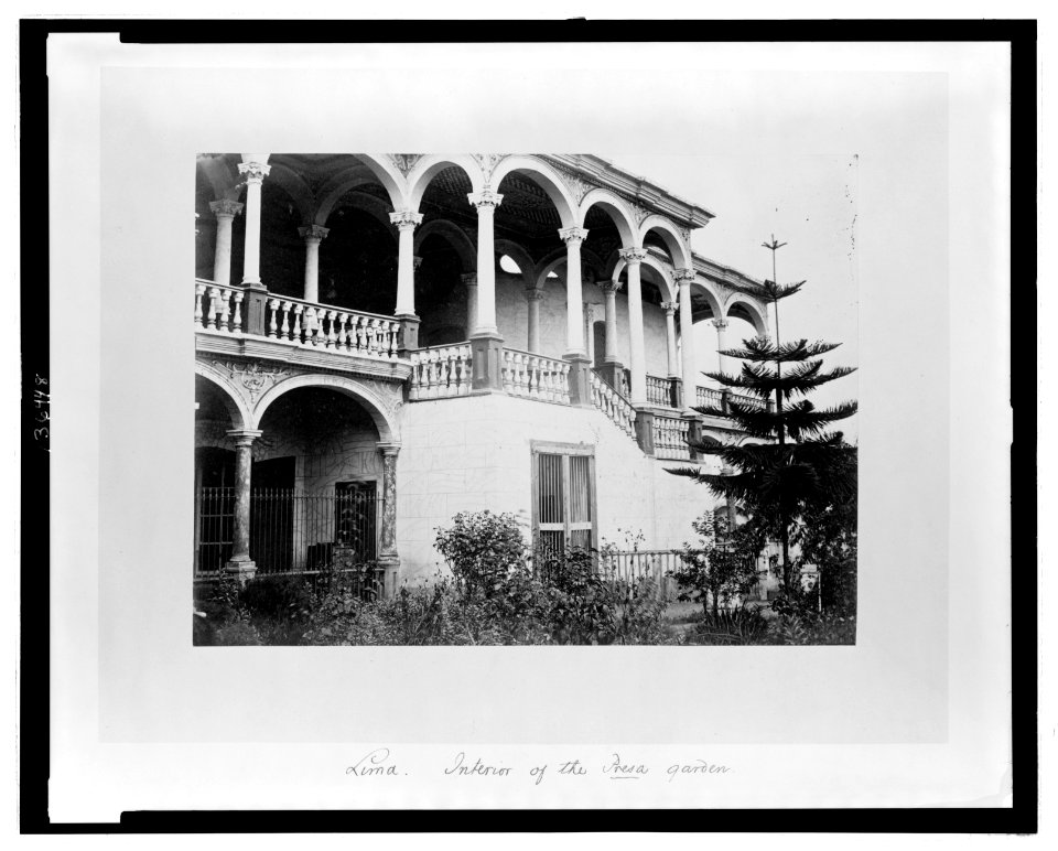 Lima. Interior of the Presa garden LCCN2006679727