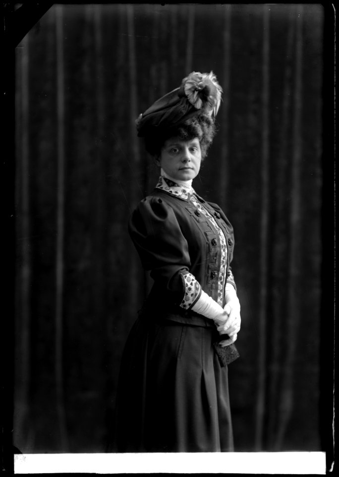 Lina Sandell, actor, portrait 1907 - SMV - GS019