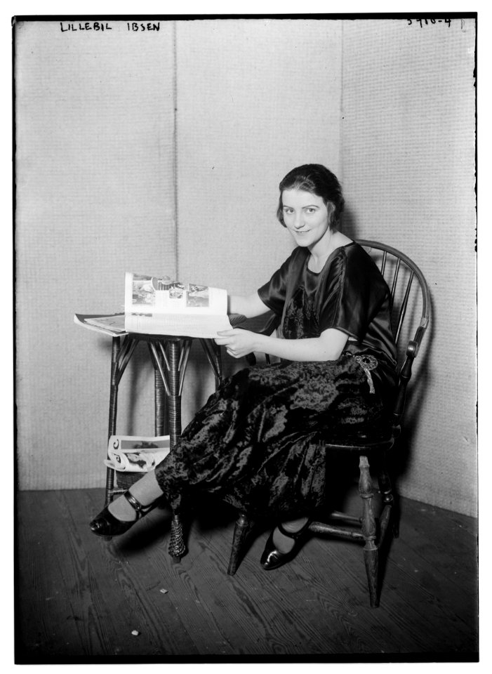 Lillebil Ibsen LCCN2014715544
