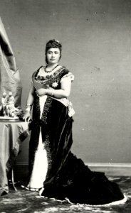 Liliuokalani, photograph by A. A. Montano (PP-98-10-004)