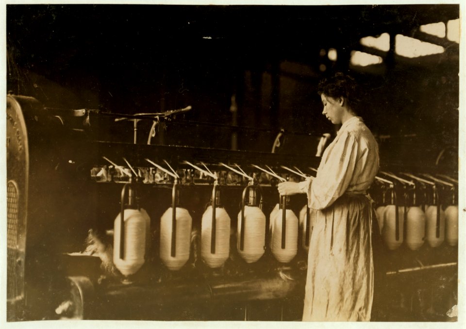 Lincoln Cotton Mills, Evansville, Ind. Girl at Spinning Machine, the slubber. LOC cph.3a29761