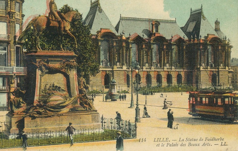 Lille - 114 - Statue de Faidherbe et palais des beaux arts
