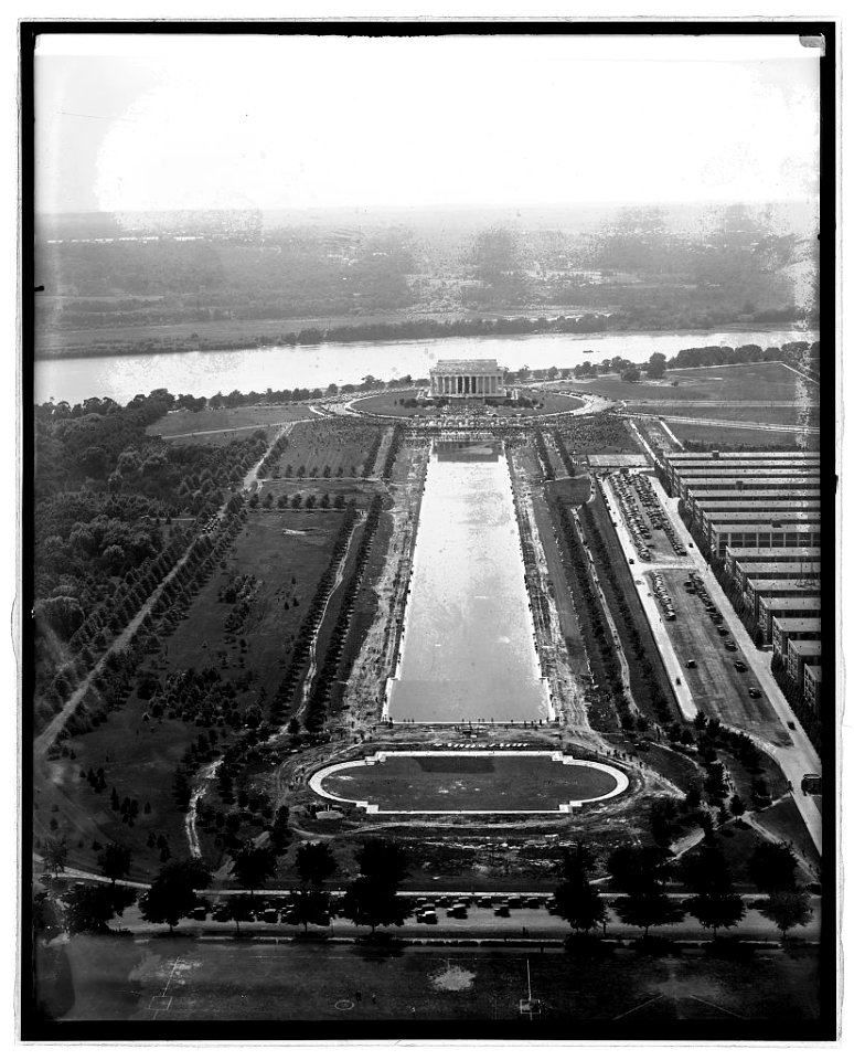 Lincoln Memorial from Monument, (Washington, D.C.), 5-30-22 LCCN2016852481
