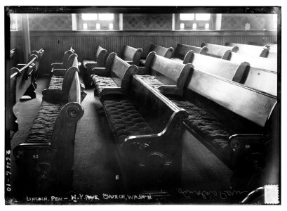 Lincoln pew, N.Y. Ave. church, Wash'n LCCN2014692618