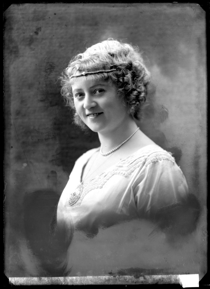 Lilly Jaeger, actor, portrait 1913 - SMV - GJ004
