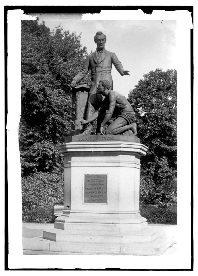 Lincoln stature LCCN2016820830