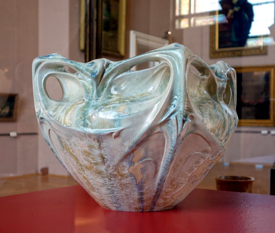 Lille PdBA guimard vase chalmond