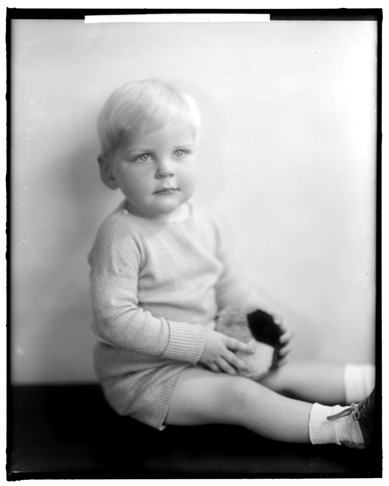 LINDHOLM, EINAR. BABY LCCN2016862658