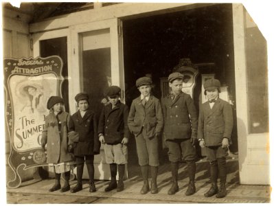 Line of children found in a 'penny arcade' at 1-30 P.M. As many of the schools in Schenectady run on 'half time' they are not necessarily truants. LOC nclc.04620