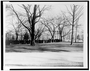 Line waiting admission to the White House today LCCN2002712399