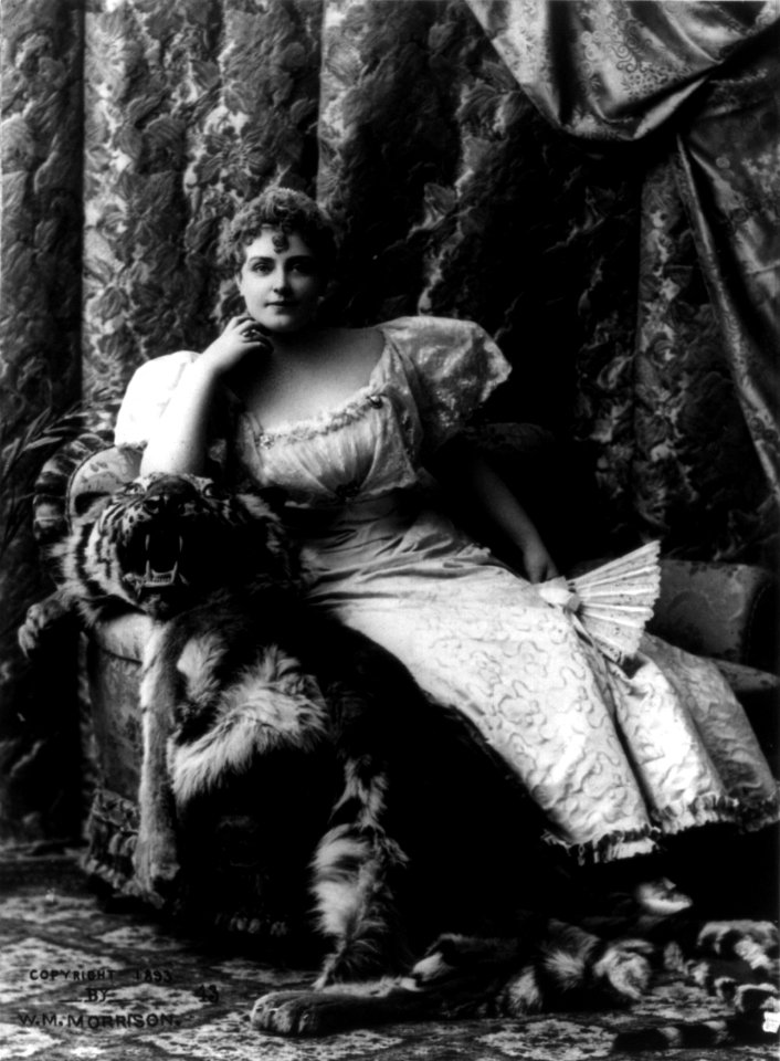 Lillian Russell by Morrison cph.3b02771