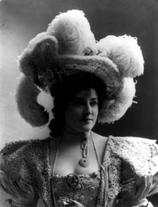 Lillian Russell with plumed hat cph.3a44402
