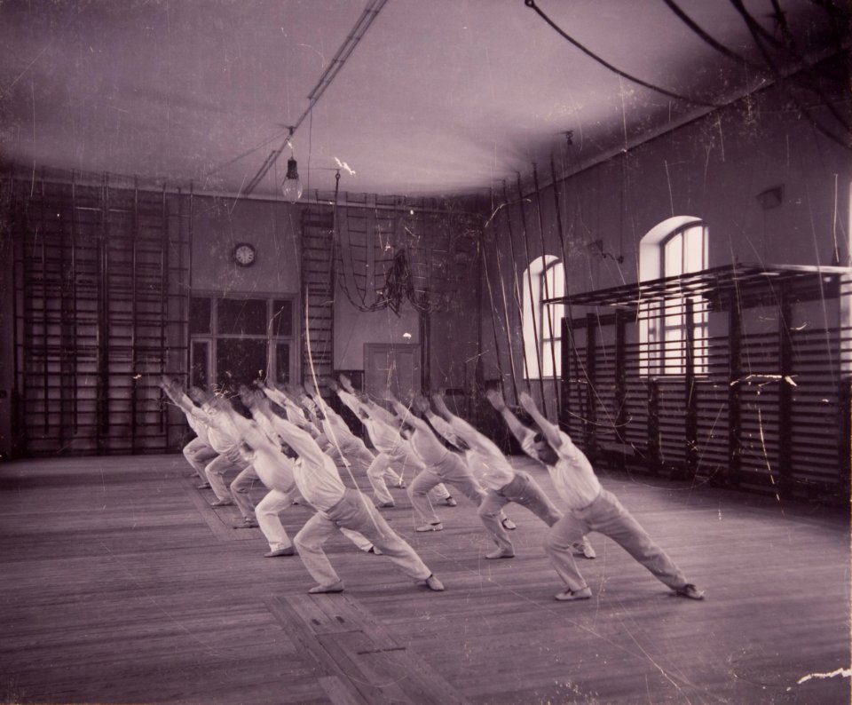 Linggymnastik Gymnastiska Centralinstitutet Stockholm ca 1900, gih0010