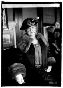 Lillian Russell, 3-28-22 LCCN2016846195 photo