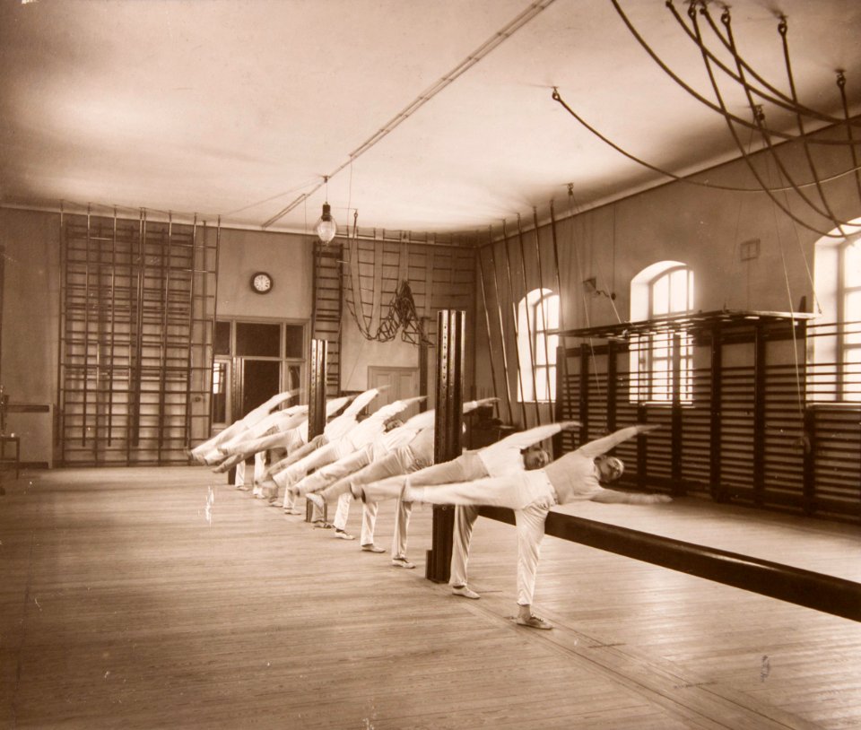 Linggymnastik Gymnastiska Centralinstitutet Stockholm ca 1900, gih0018