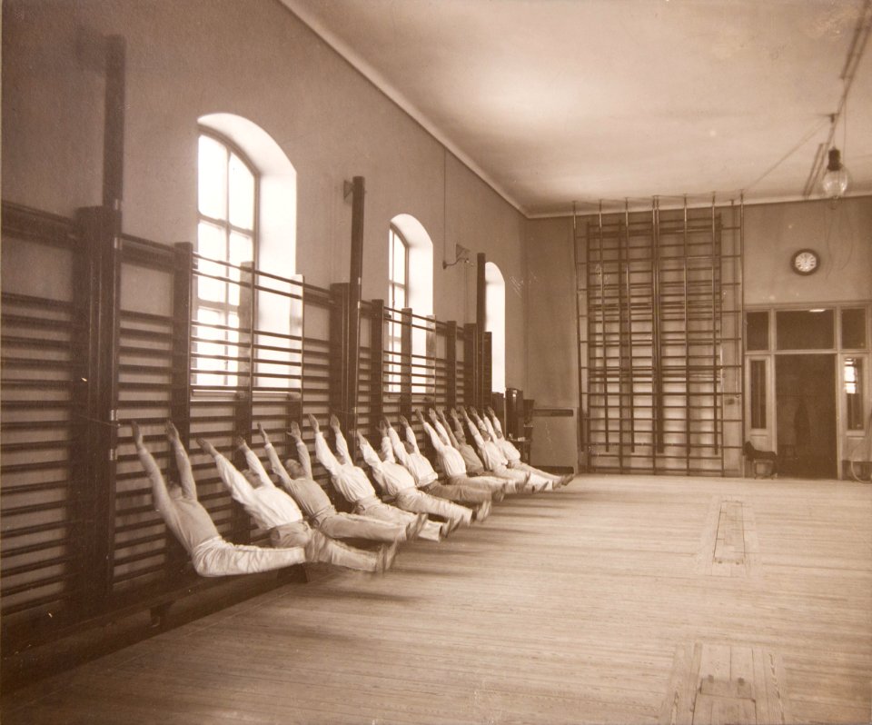 Linggymnastik Gymnastiska Centralinstitutet Stockholm ca 1900, gih0021