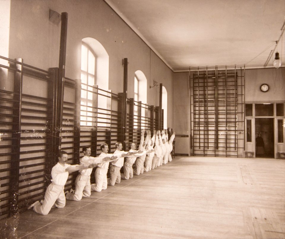 Linggymnastik Gymnastiska Centralinstitutet Stockholm ca 1900, gih0031