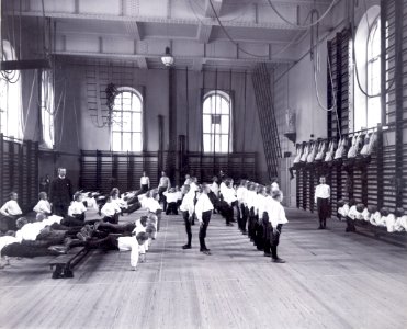 Linggymnastik Gymnastiska Centralinstitutet Stockholm pojkar ca 1900, gih011