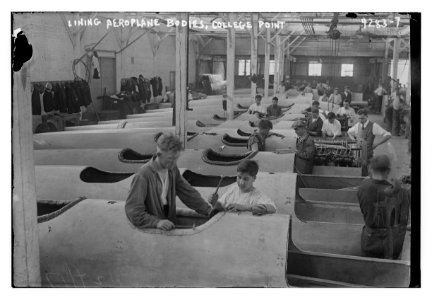 Lining aeroplane (airplane) bodies, College Point LCCN2014705171