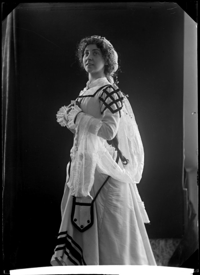 Lilly Walleni in Boccaccio at Östermalmsteatern 1904 - SMV - NV042