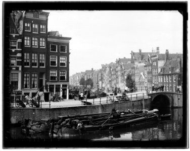 Lindengracht 103-105 (vlnr,links) Jacob Olie (max res)