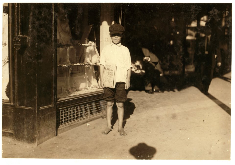 Lionel Perry, nine year old newsboy. Starts out at 5-00 A.M. usually. 4-00 A.M. on Sundays. Sells after school. LOC nclc.03871