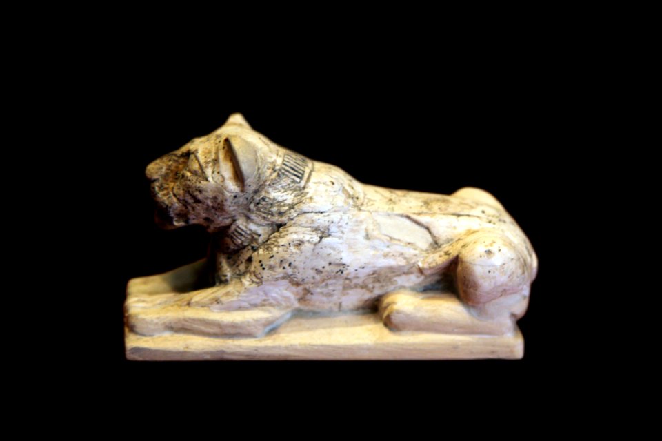 Lion-shaped game counter-E 16670-IMG 0297-black