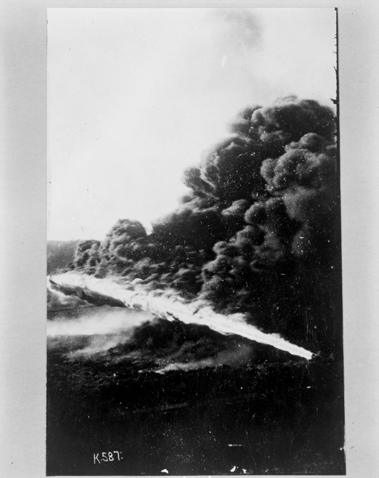 Liquid fire used in trenches by Germans LCCN2011645179