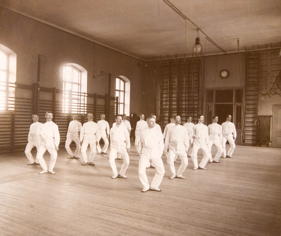 Linggymnastik Gymnastiska Centralinstitutet Stockholm ca 1900, gih0020