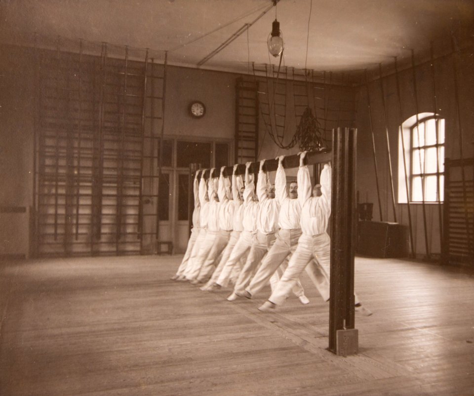 Linggymnastik Gymnastiska Centralinstitutet Stockholm ca 1900, gih0032