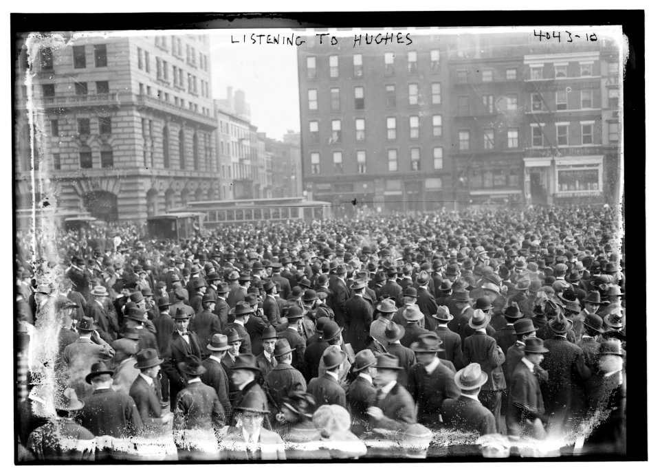 Listening to Hughes (Union Sq.) LCCN2014703120
