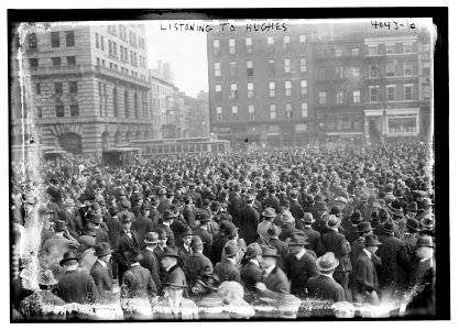 Listening to Hughes (Union Sq.) LCCN2014703120