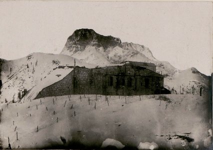 Linke Flanke der Sperre Plätzwiese mit Knollkopfrücken und Hohe Geissel (BildID 15735530)