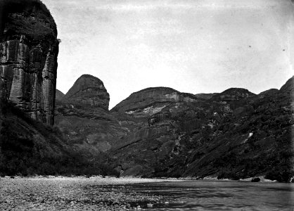 Little Bolted ship Depository Peak near Sing Chang Tea mart