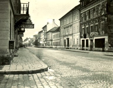Linz-Urfahr Nachtaufnahme Karlmarxstrasse 1933