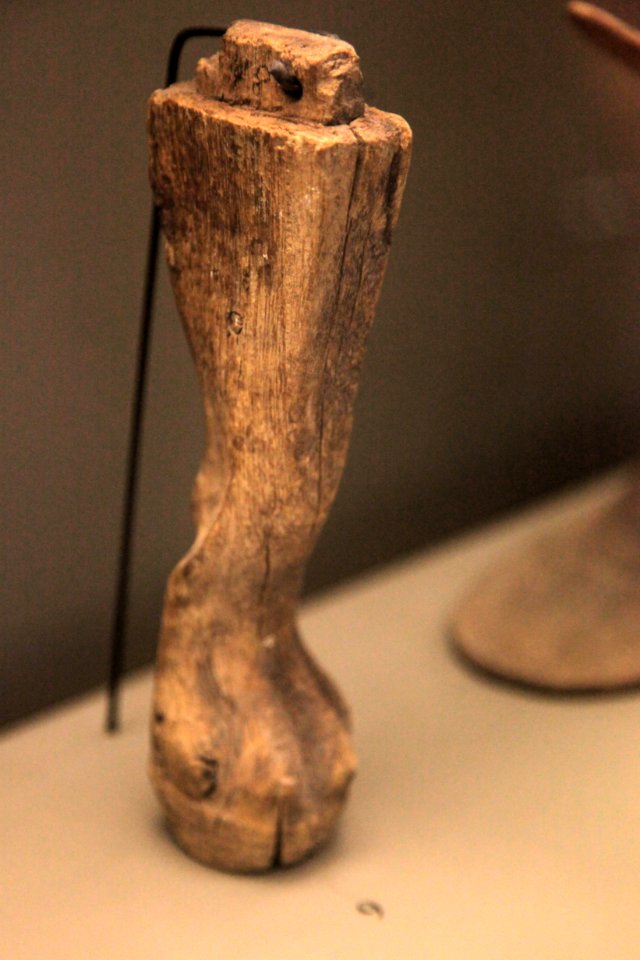 Lion leg shaped furniture element-MAHG 023457-IMG 1749