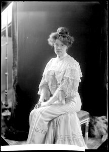 Liva Järnefelt, opera singer, undated portrait - SMV - GJ056