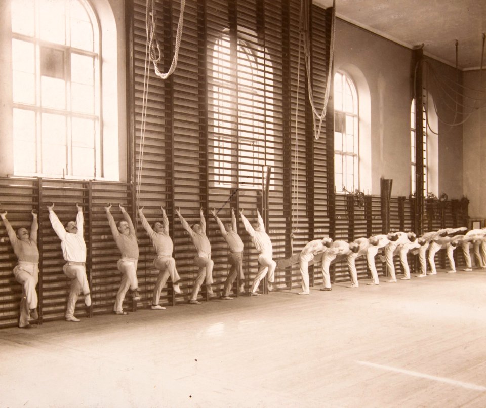 Linggymnastik Gymnastiska Centralinstitutet Stockholm ca 1900, gih0019