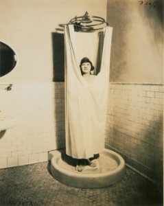 Living model in plumbing fixtures Photo N (HS85-10-38521)