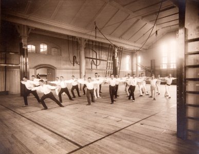 Linggymnastik Uppsala universitet 1908 gih0080
