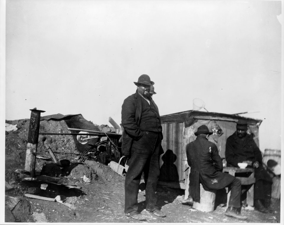 Living conditions among the poor during depression & pullman strike, Chicago LCCN2006690038