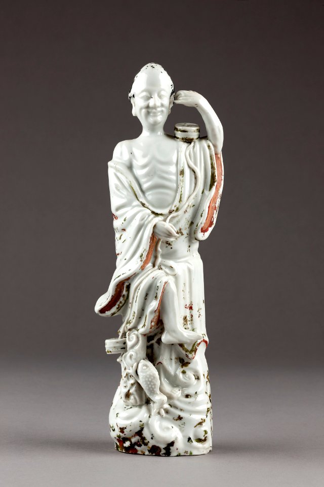 Liu Hai i porslin gjord i Kina på 1600-talet och övermålad i Europa senare - Hallwylska museet - 95593