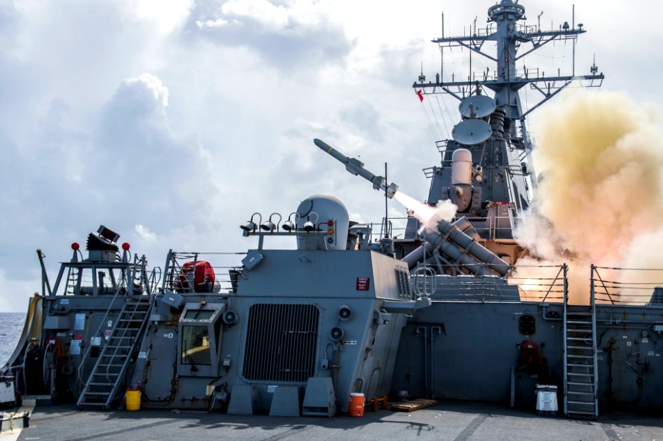 Live-fire drill aboard USS Fitzgerald 150812-N-XM324-017