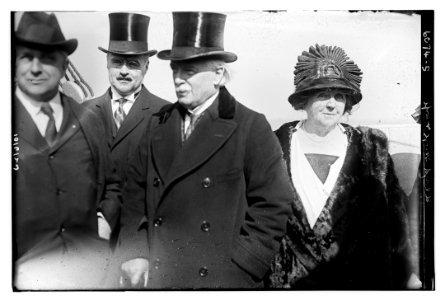 Lloyd George and wife LCCN2014716580