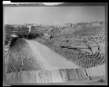 Lock foundation at Plaquemine, La. LCCN2008679086 photo