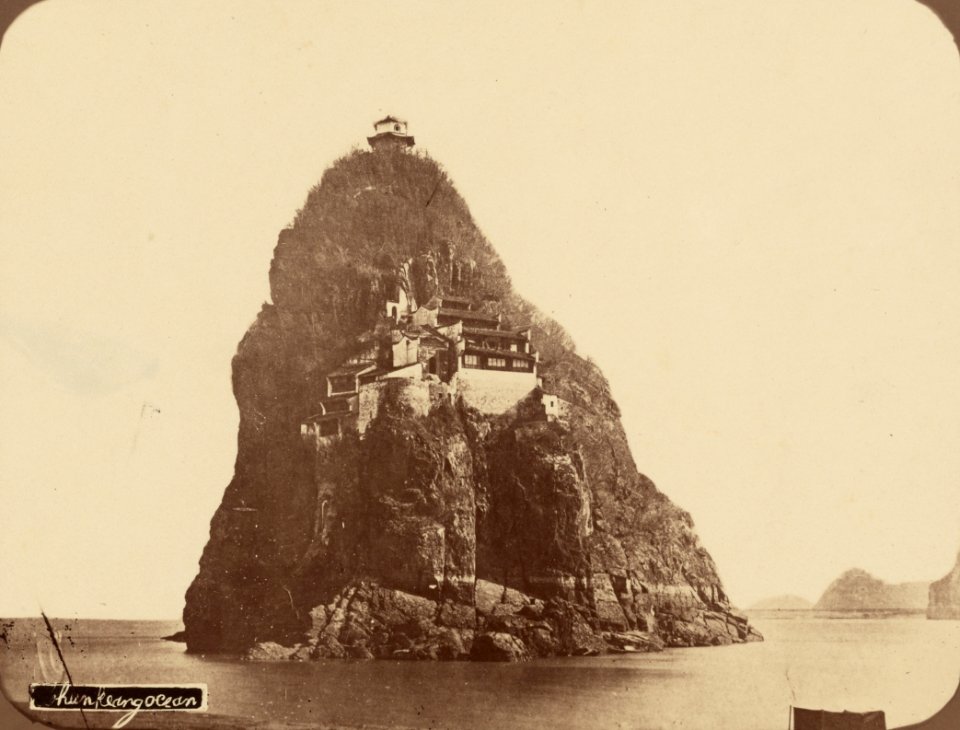Little Orphan Island and Monastery, Yangtze River